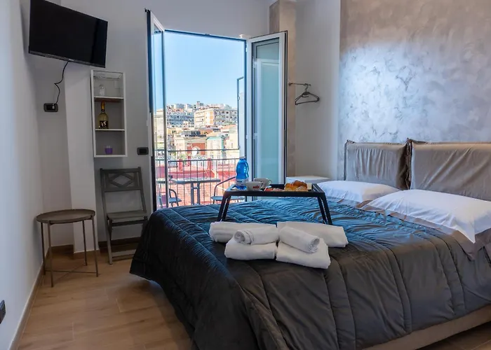 Na Bella Vista Rooftop-b&b بيت ضيافة نابولي