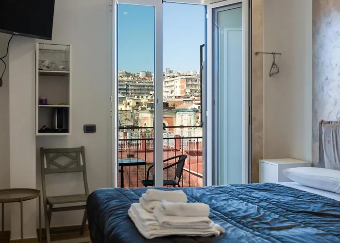 Na Bella Vista Rooftop-b&b بيت ضيافة نابولي